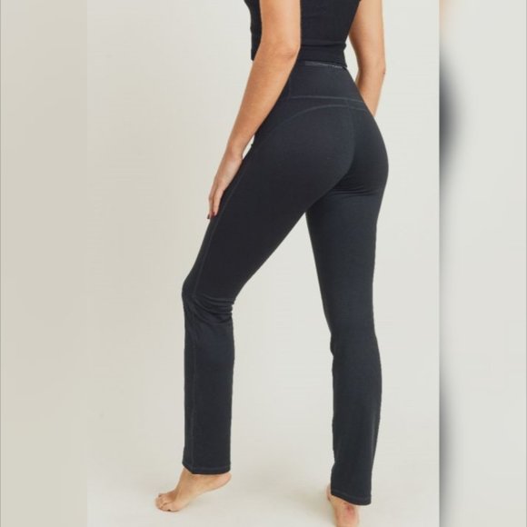 Straight-Leg Essential Performance Leggings - Picture 5 of 6